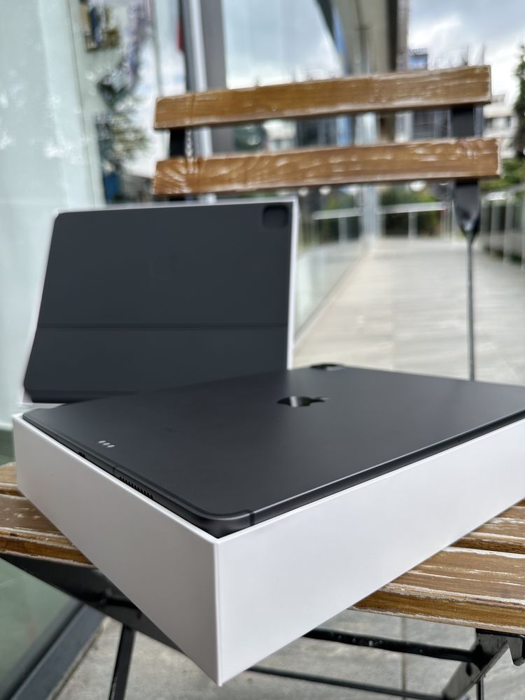 Apple iPad Pro 12,9 5th gen  / 256 GB / Cellular / М1