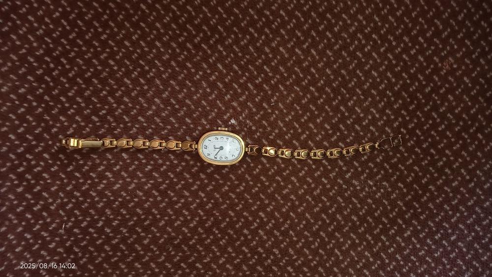 Женские часы механические