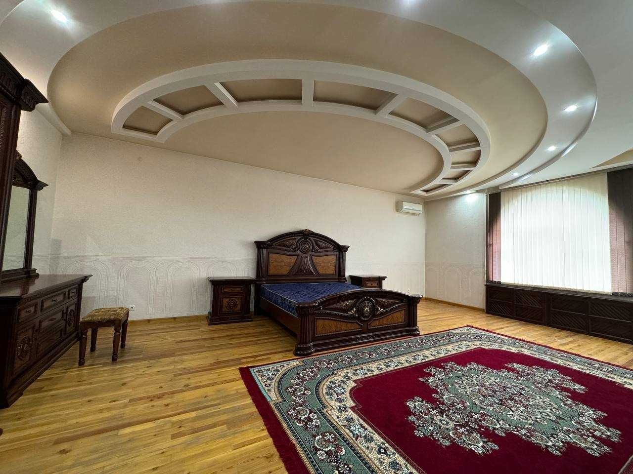 Tayyor 6 sotiqli hovli sotiladi.