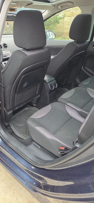 308  SW Пежо  2011 година