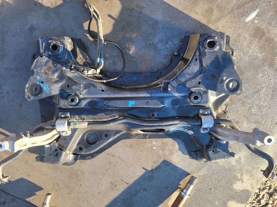 Jug cadru motor peugeot 3008 5008 2017+