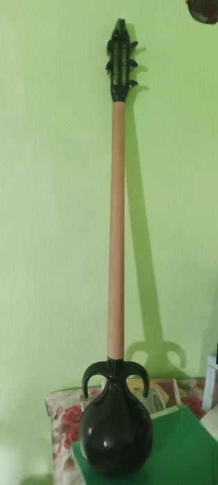 Qashqar Rubob oʻquvchilar va endi boshlaganlar uchun