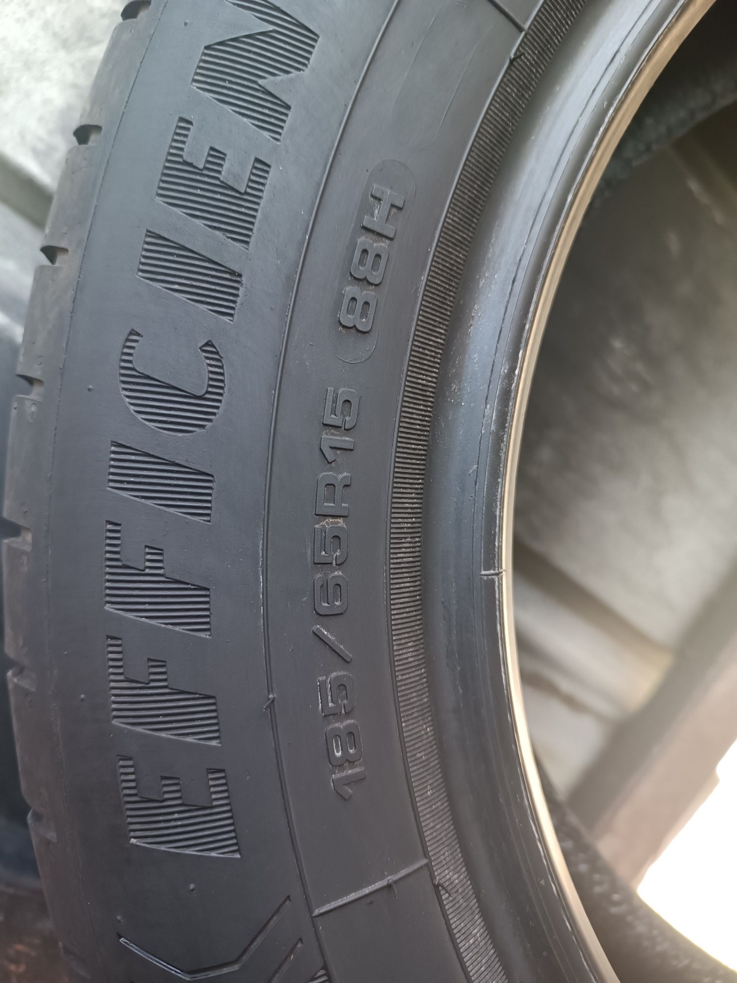 185/65/15 Goodyear Дот 3619