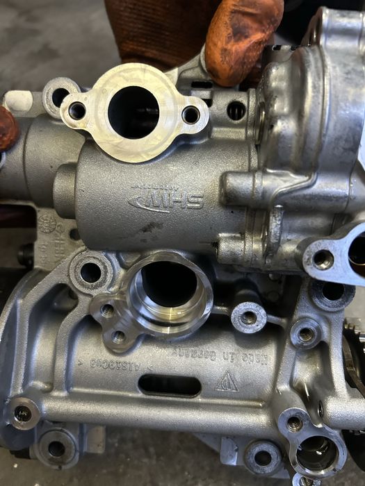 Маслена помпа Порше макан