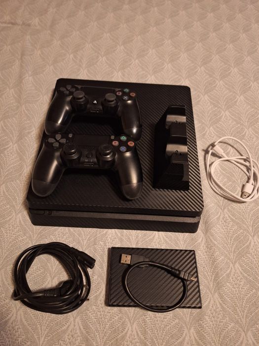 Consola PS4 Slim modat cu chip cu 1 TB +1TB hdd extern