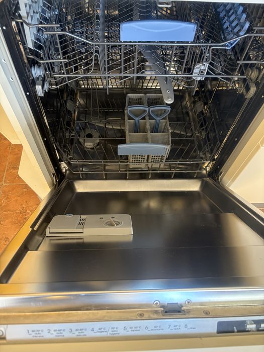 съдомиялна за вграждане EUROLUX 12 части /не работи/