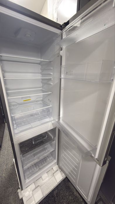 Хладилник с фризер Arctic