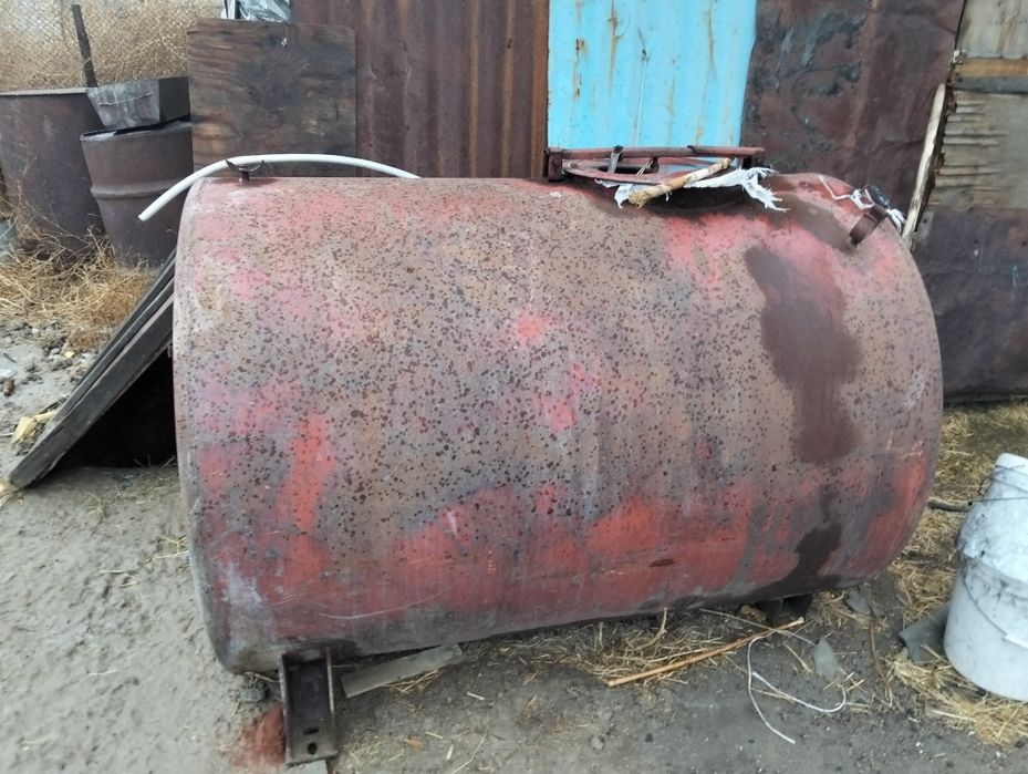 Продам бочку можно под зерно