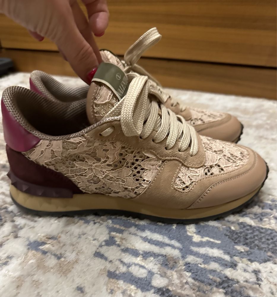 Кецове Valentino