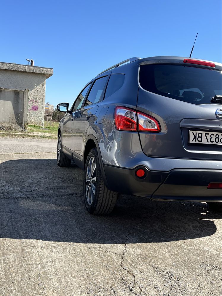 NISSAN Qashqi +2