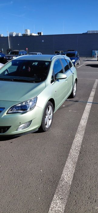 Vând Opel Astra J 2.0 cdti