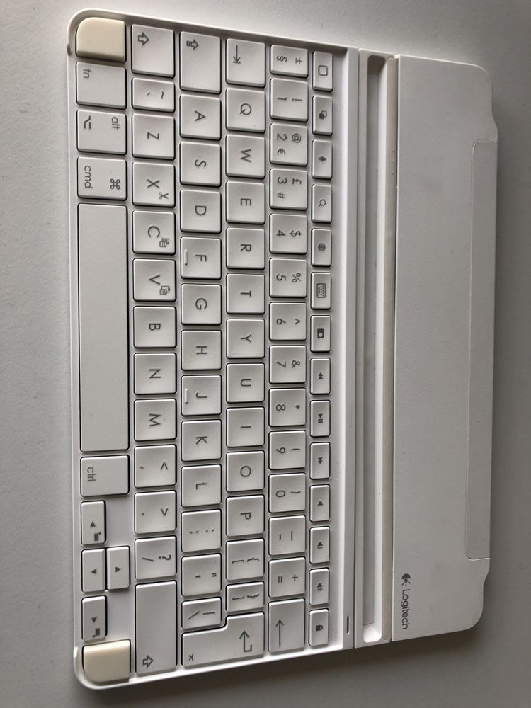 Tastatura Logitech Ultrathin Keyboard Cover for iPad 2, 3 si 4