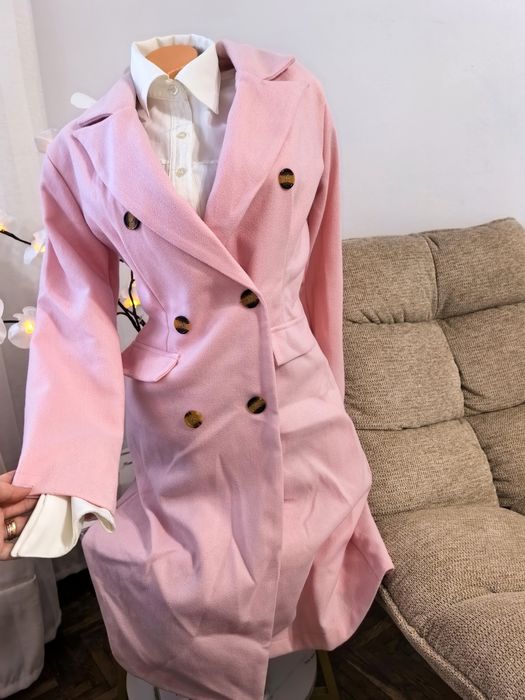 Palton elegant dama mărimea M nouă