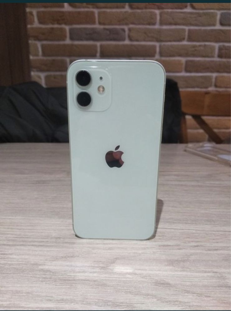 Iphone 12 простой