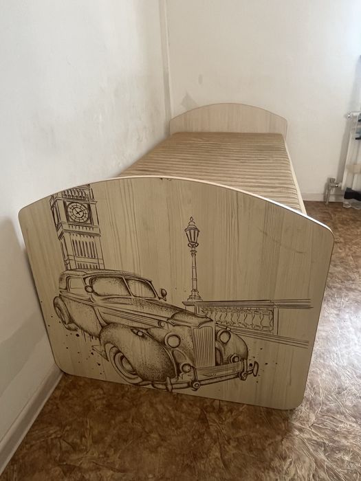 Продам кровать двухярусная