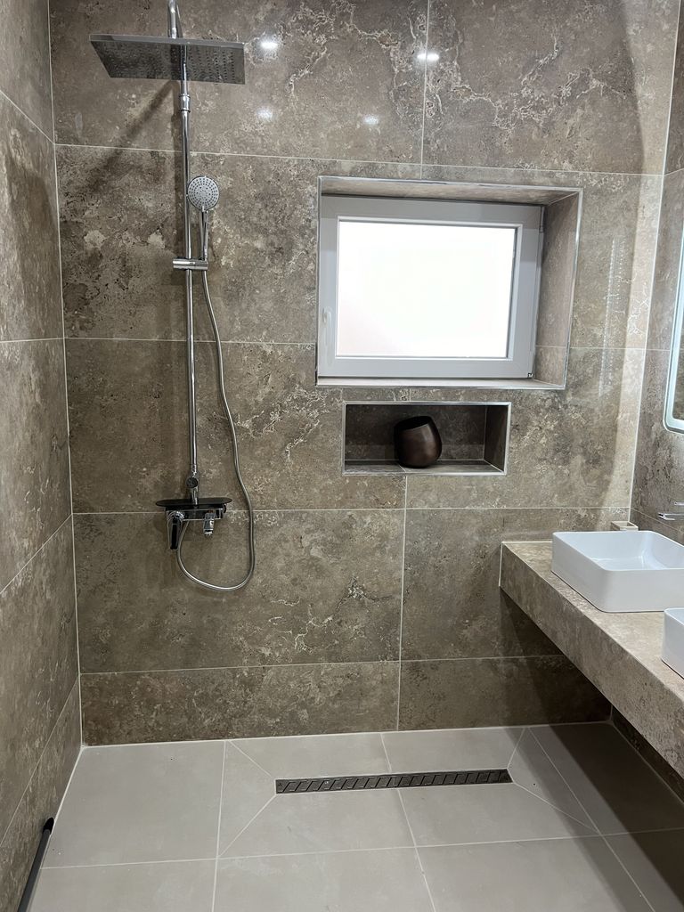 Дава се под наем Къща в Кюстендил, Бузлуджа - 120 кв.м за 1400 € - Снимка #3
