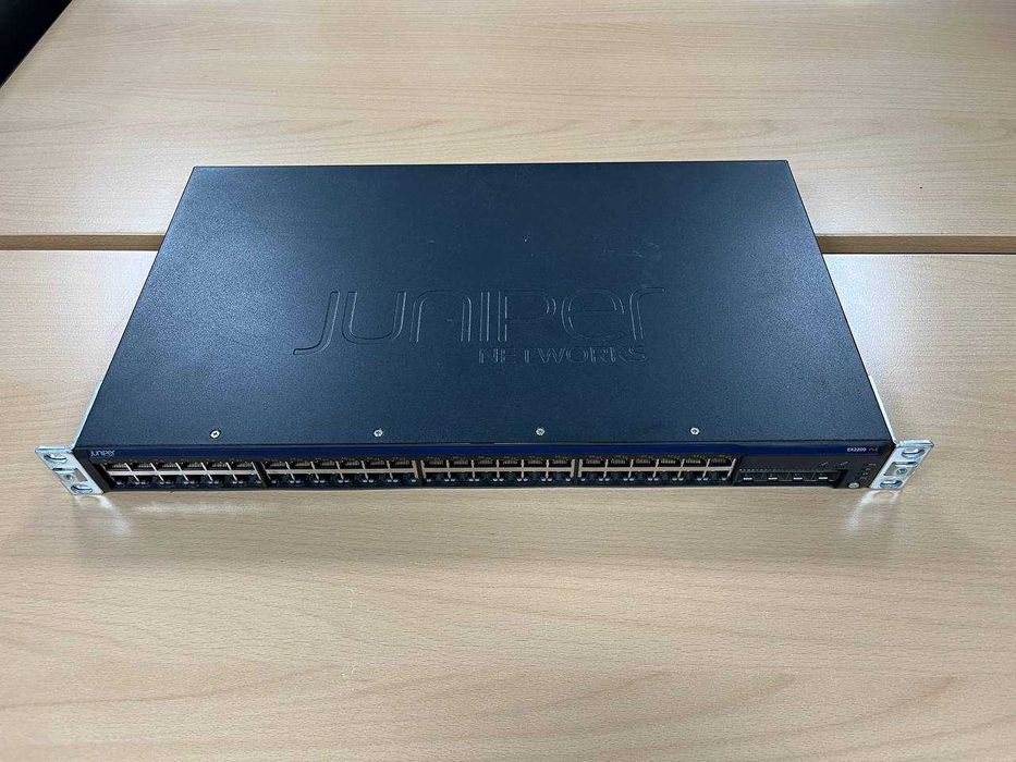 Juniper EX2200 - 48p