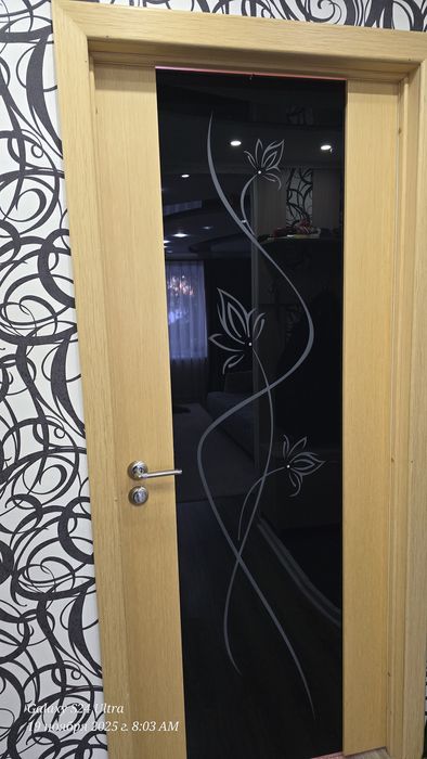 Продам межкомнатную дверь