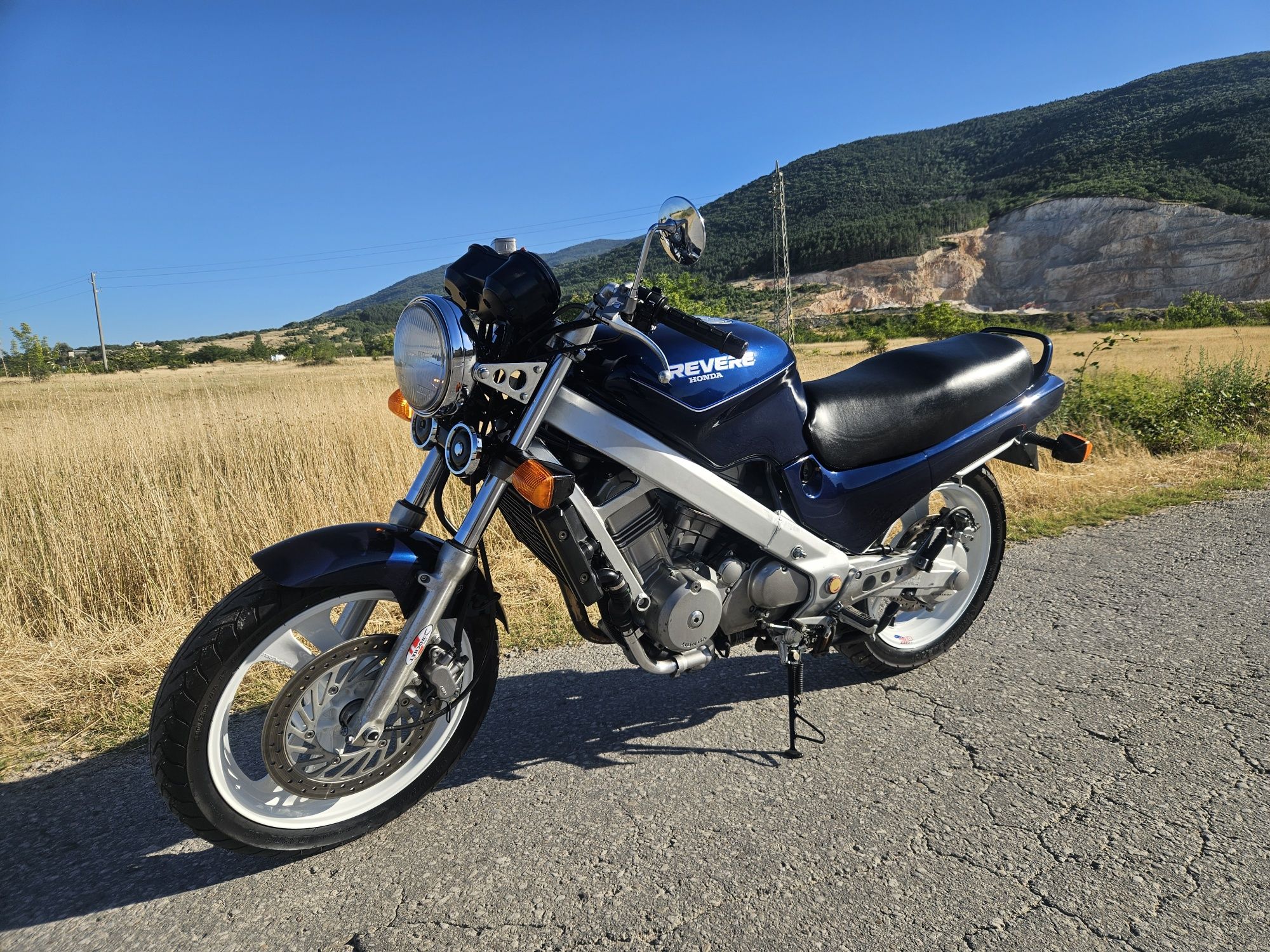 Honda NTV 650 Revere