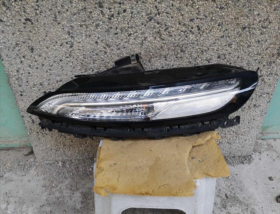 Оригинален фар Jeep Cherokee KL