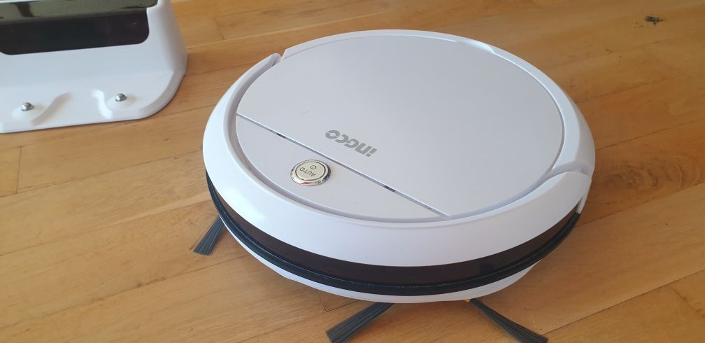 Aspirator robot Ingco la cutie testat doar