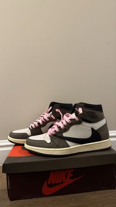 Jordan 1 Travis Scott 42