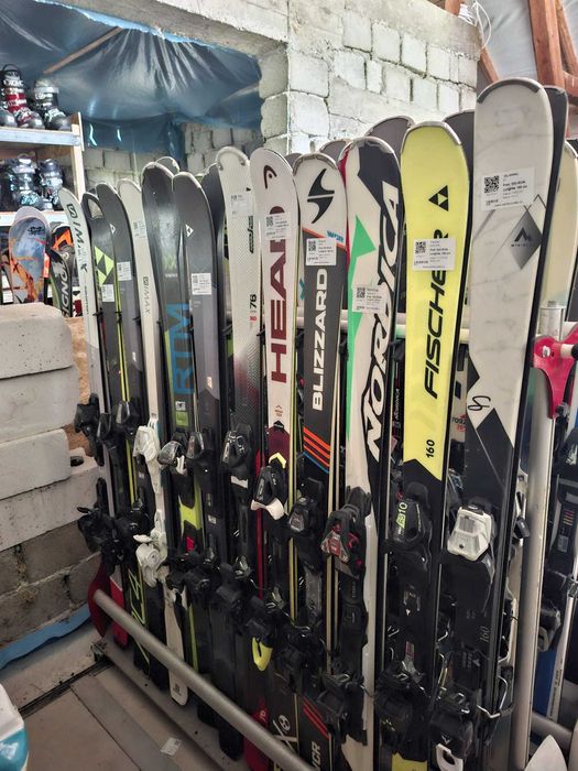 Vand lot schiuri second hand en-gros, stare buna, toate marimile