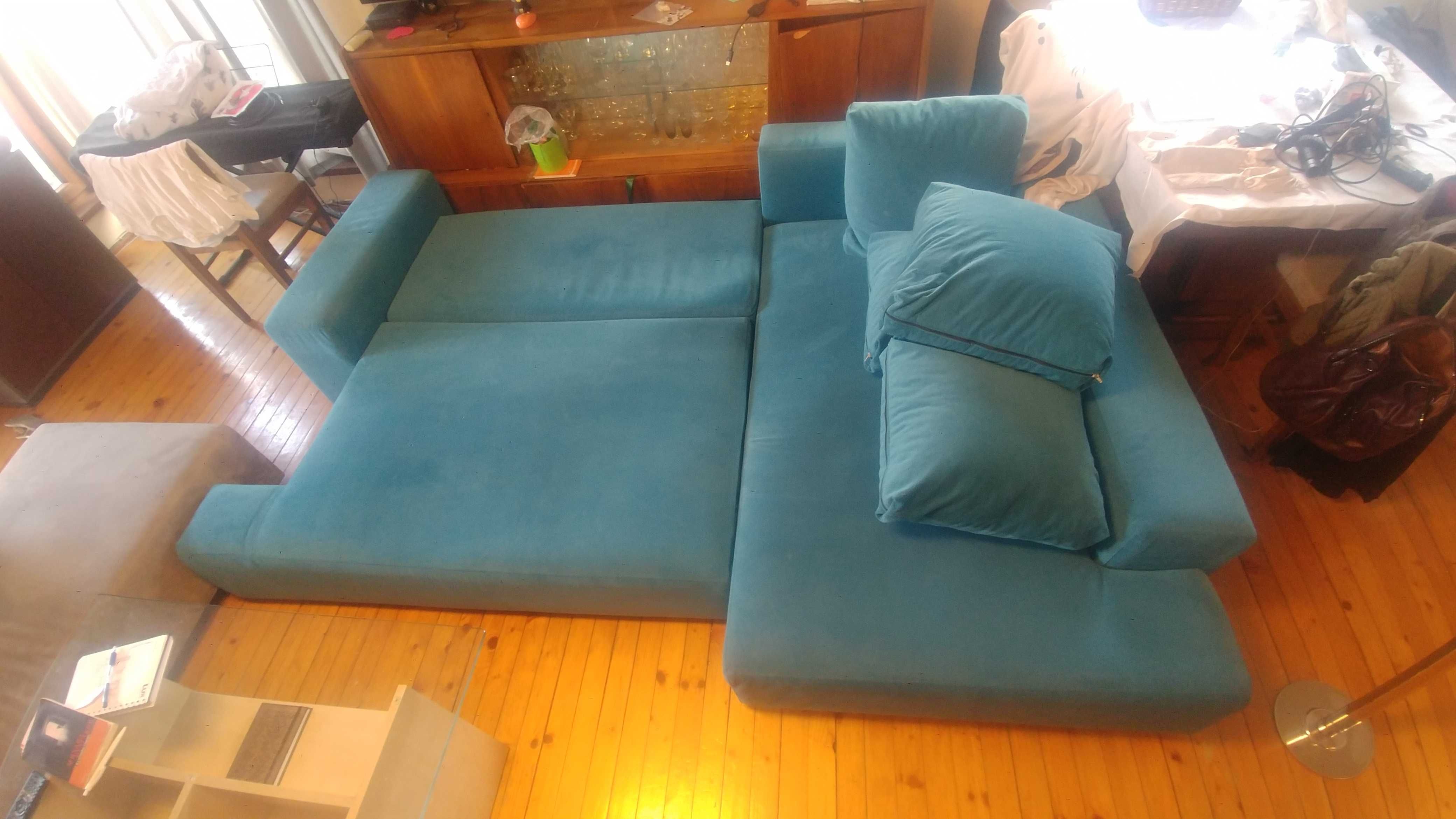 Продавам много запазен ъглов диван с габарити: 270х180