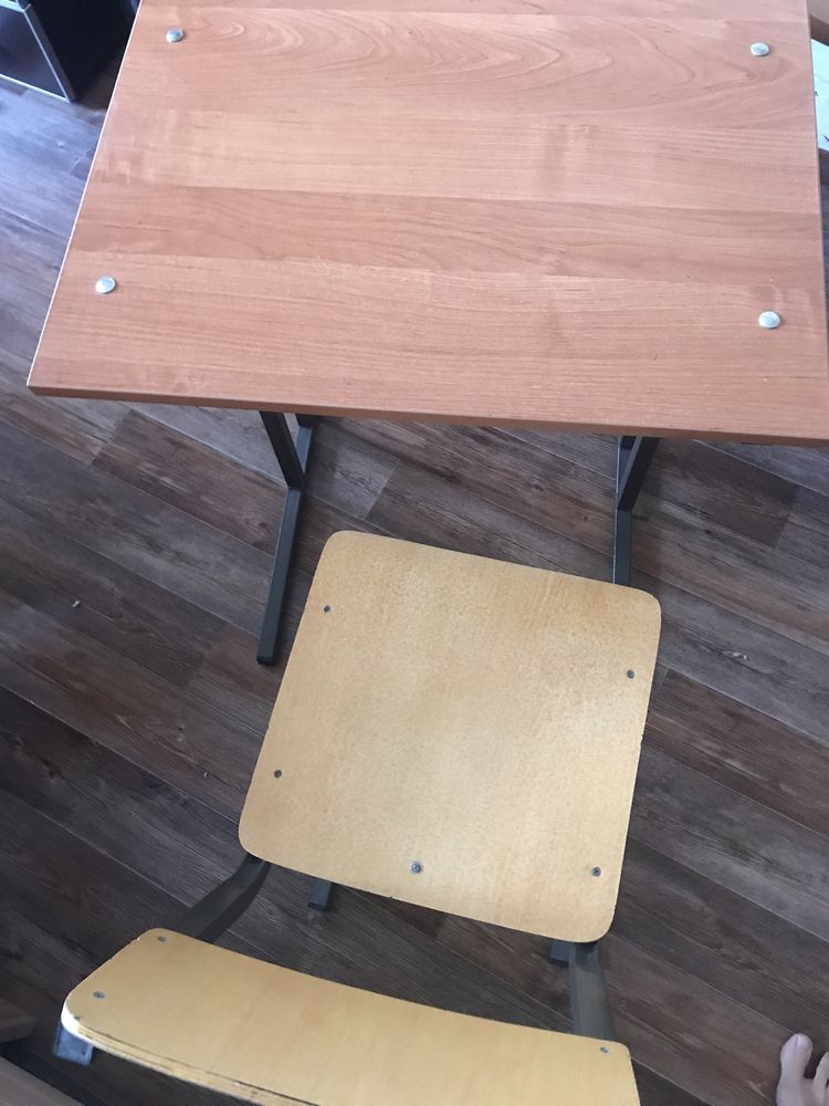 Школьная парта + стул