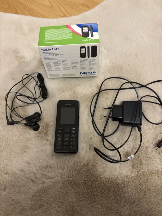 Nokia - зарядно и слушалки