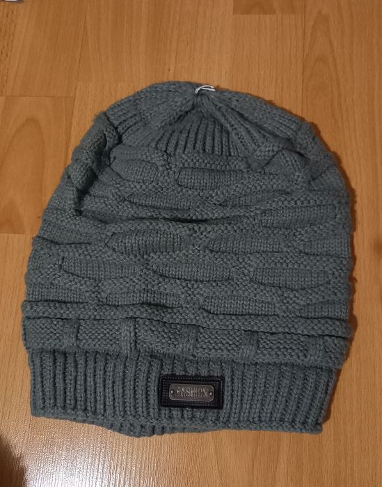 Продавам детски шапка