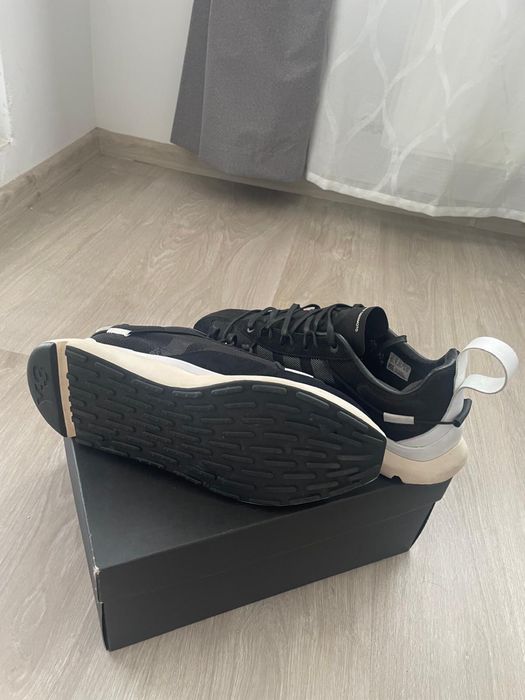 Y-3 Shiku Run marimea 43