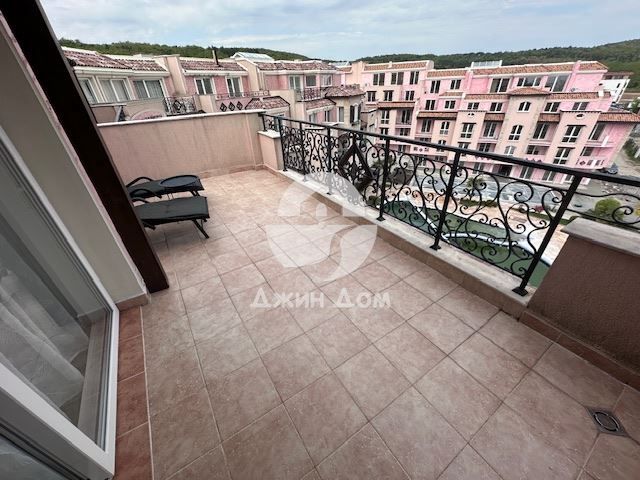 Продава се Тристаен апартамент в Созопол - 111 кв.м за 2163 €/кв.м - Снимка #11