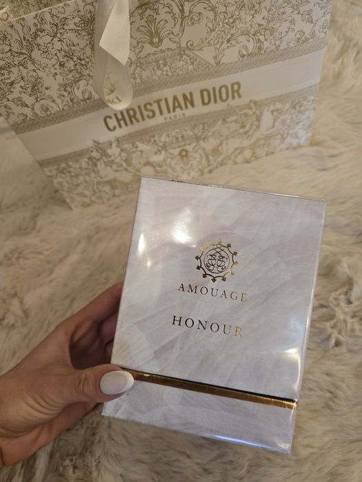 Наличен парфюм Amouage Honour