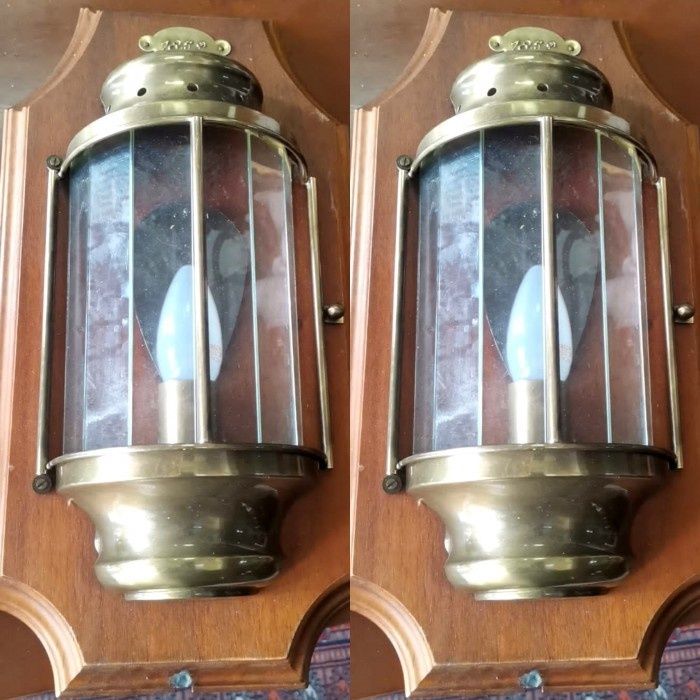 Set de 2 superbe aplice din alama pe suport din lemn masiv și sticla,s