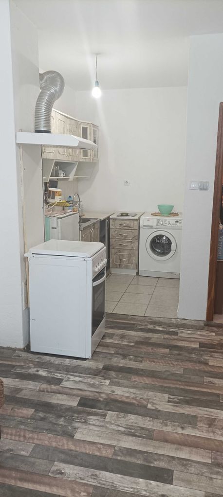Дава се под наем Двустаен апартамент в Варна, Базар Левски - 60 кв.м за 357 € - Снимка #8