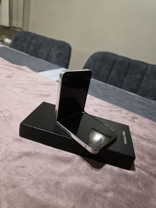 Samsung Galaxy Z flip 5