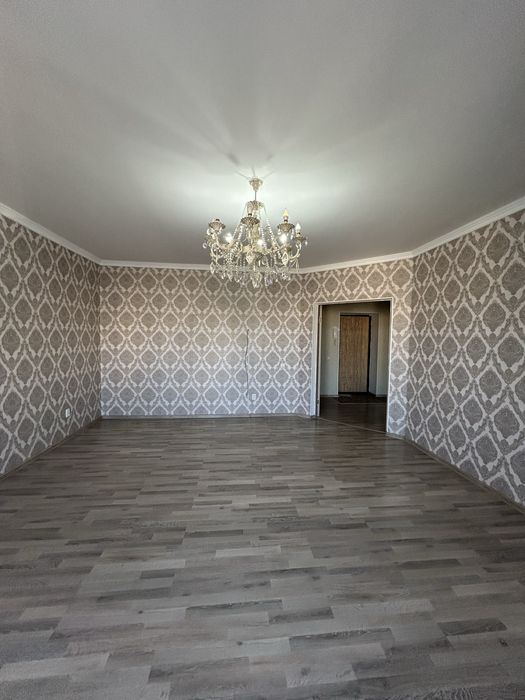 Продам 2 к.кв., 12 мкр.