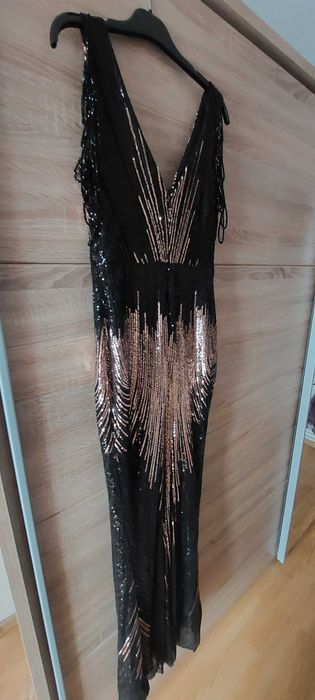 Vand rochite elegante fiecare 200 lei!