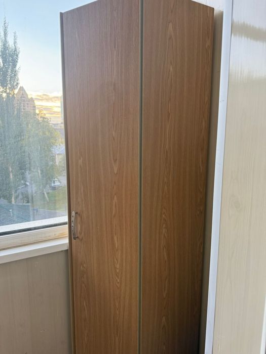 Продается шкаф с полками
