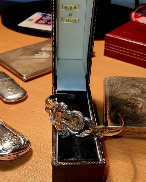 Cadou unic, brățară din argint cu aur! Brooks & Bentley.