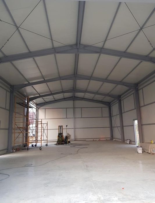 Vand hala metalica 9m x 17m   complecta cu panou sandwich