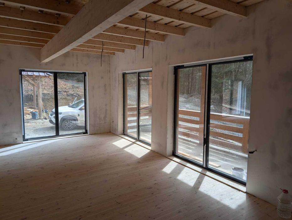 Oferta - Constructie Noua de vanzare cu 7 dormitoare preț 709euro mp