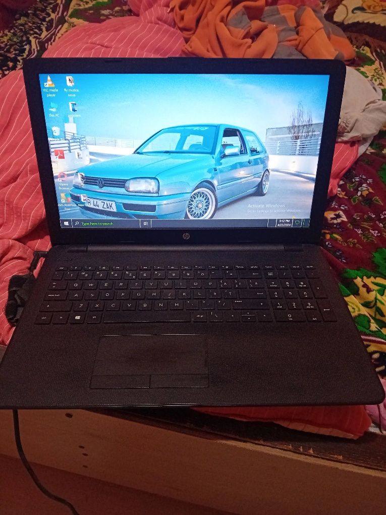 Vând laptop hp fly