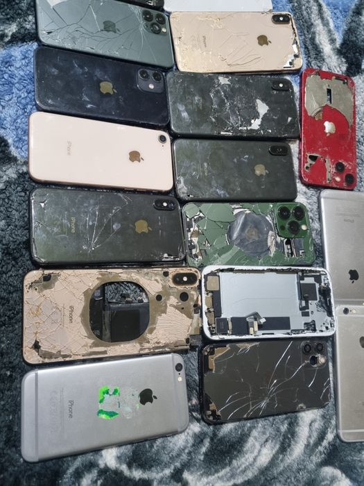 Vand lot piese iphone x,12 ,13,8 xs etc