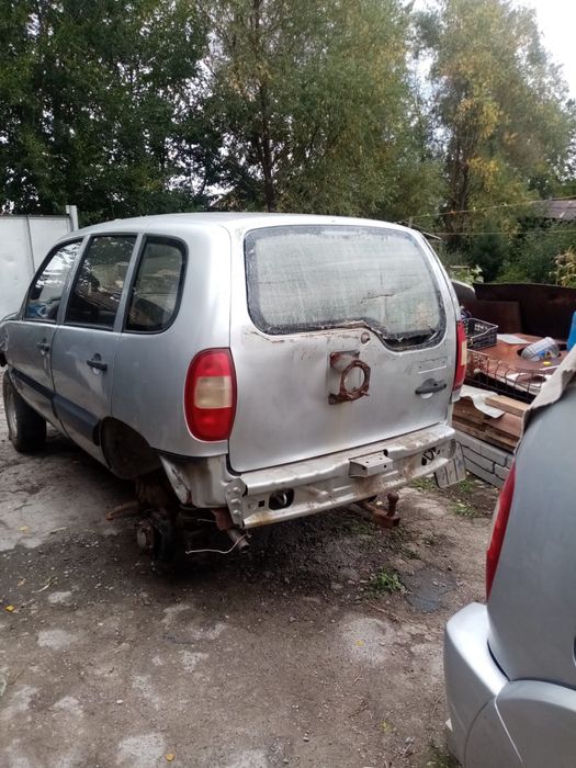 Продам две машины Нива Шевроле