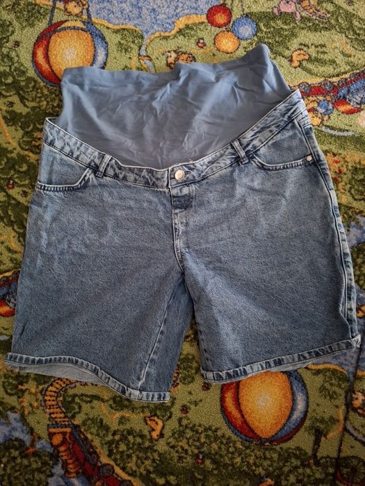Pantaloni scurti gravide, 42