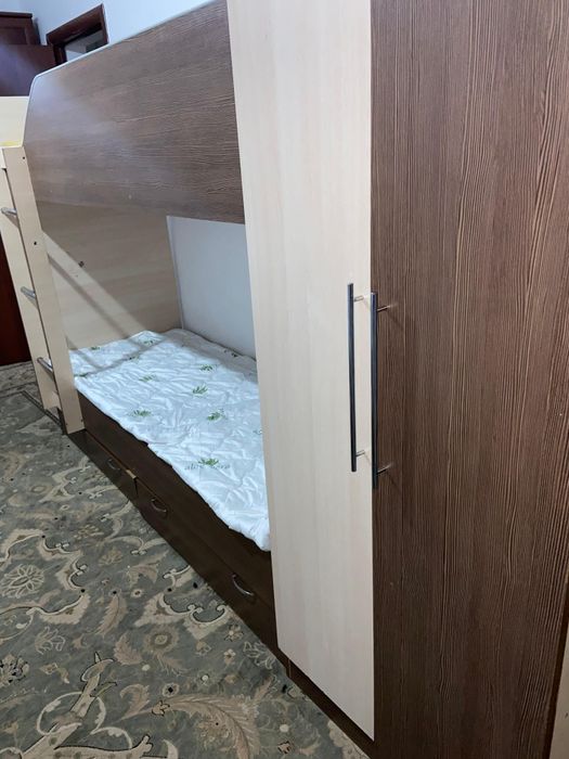 Срочно двухъярусная кровать