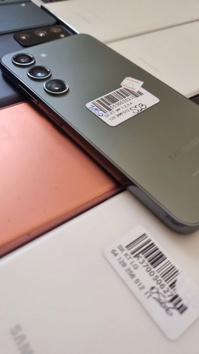 Samsung s23 256/8