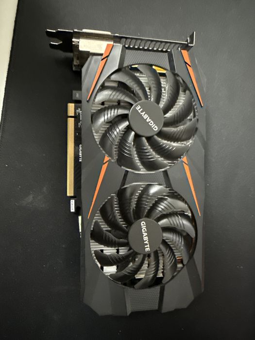 Продаю видиокарту 1060 6гб